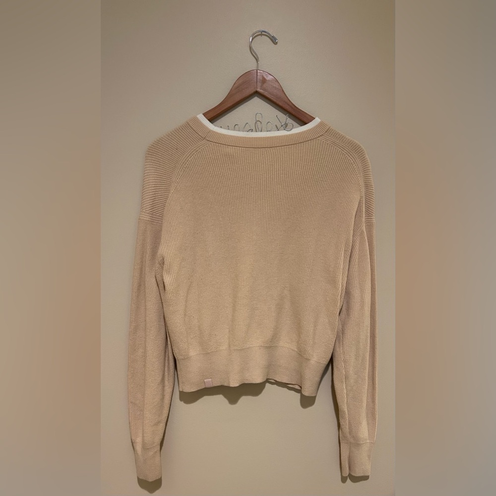 lululemon athletica Women's Beige Crewneck Sweater Size 4 - Picture 2 of 5